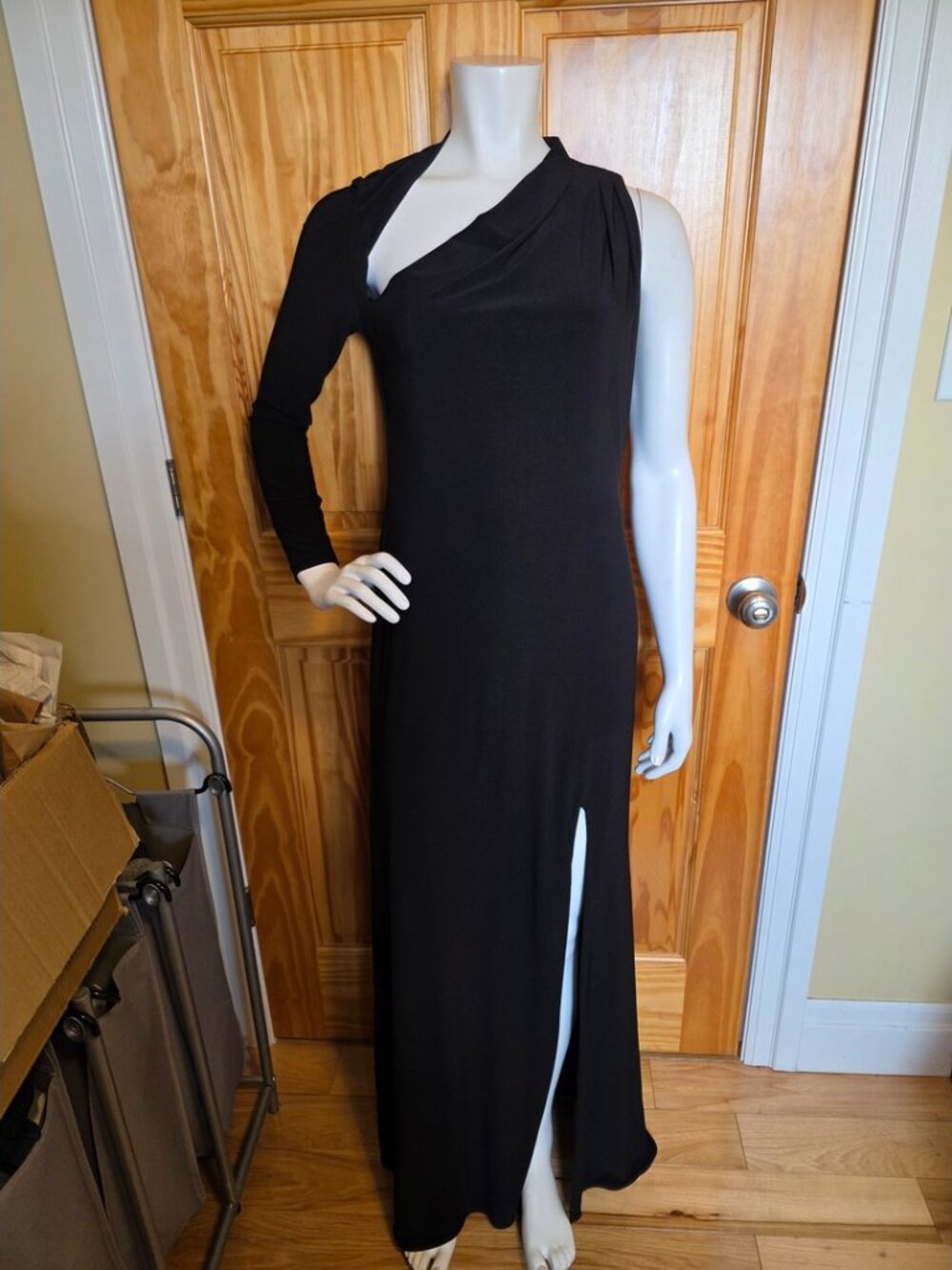 BA Nites Size 10 Cutout One Sleeve Dress